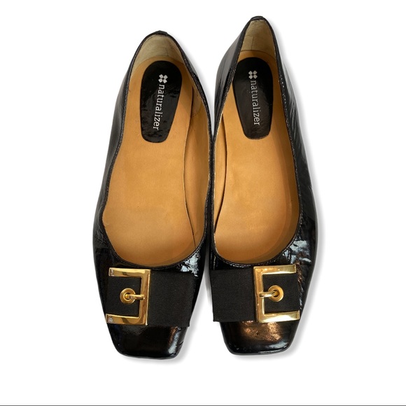 NATURALIZER Black Patent Leather Buckle Flats - Picture 3 of 6